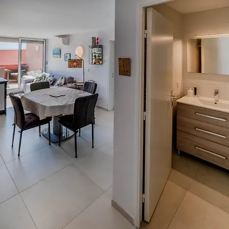 Superbe 3p Renove, Terrasse Vue Mer Et Piscine, Dernier Et. Avec Ascenseur, - Fr-1-472a-308 Apartment Sète