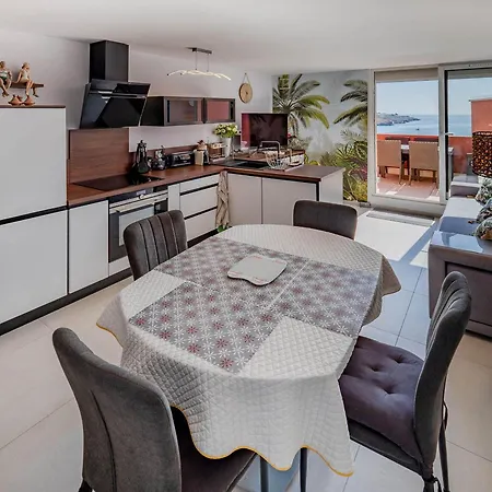 아파트 Superbe 3p Renove, Terrasse Vue Mer Et Piscine, Dernier Et. Avec Ascenseur, - Fr-1-472a-308 *
